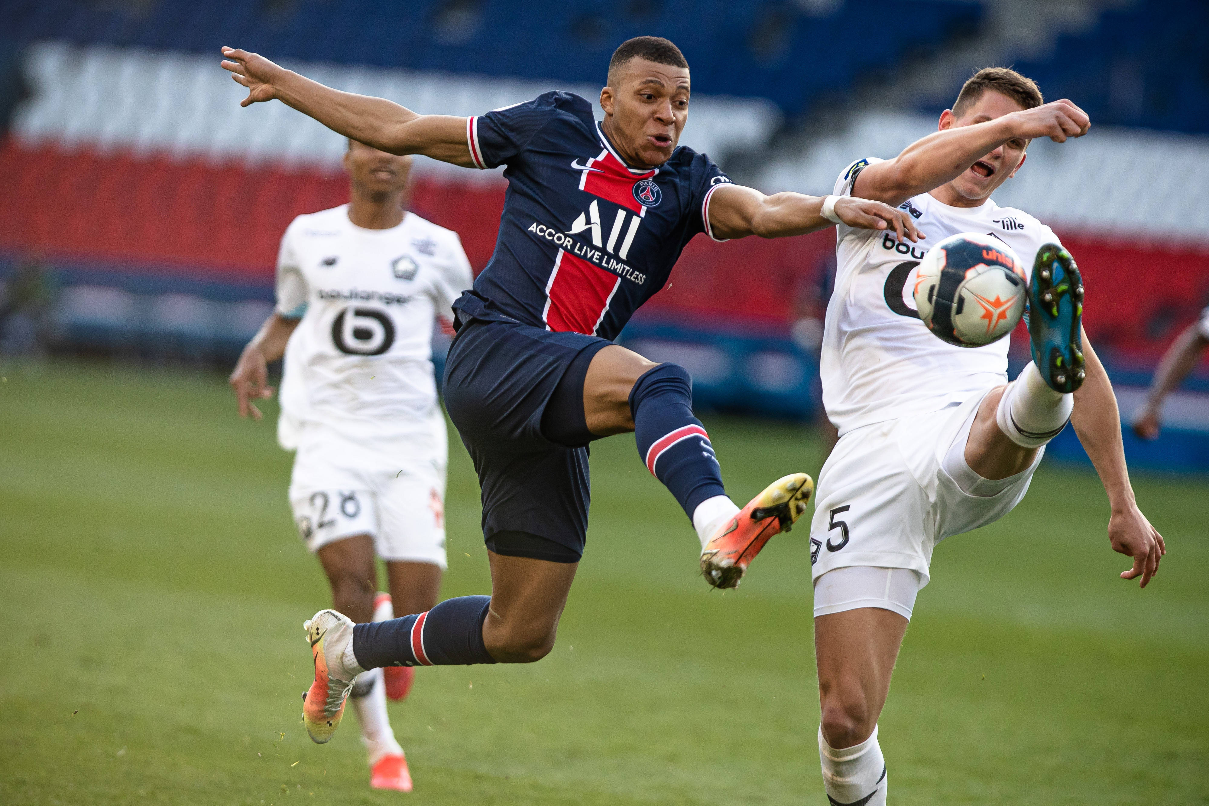 爱游戏官网-巴黎圣日耳曼关键时刻止住颓势，志在国王杯名次提升，更衣室稳定，高层口径保持一致的简单介绍