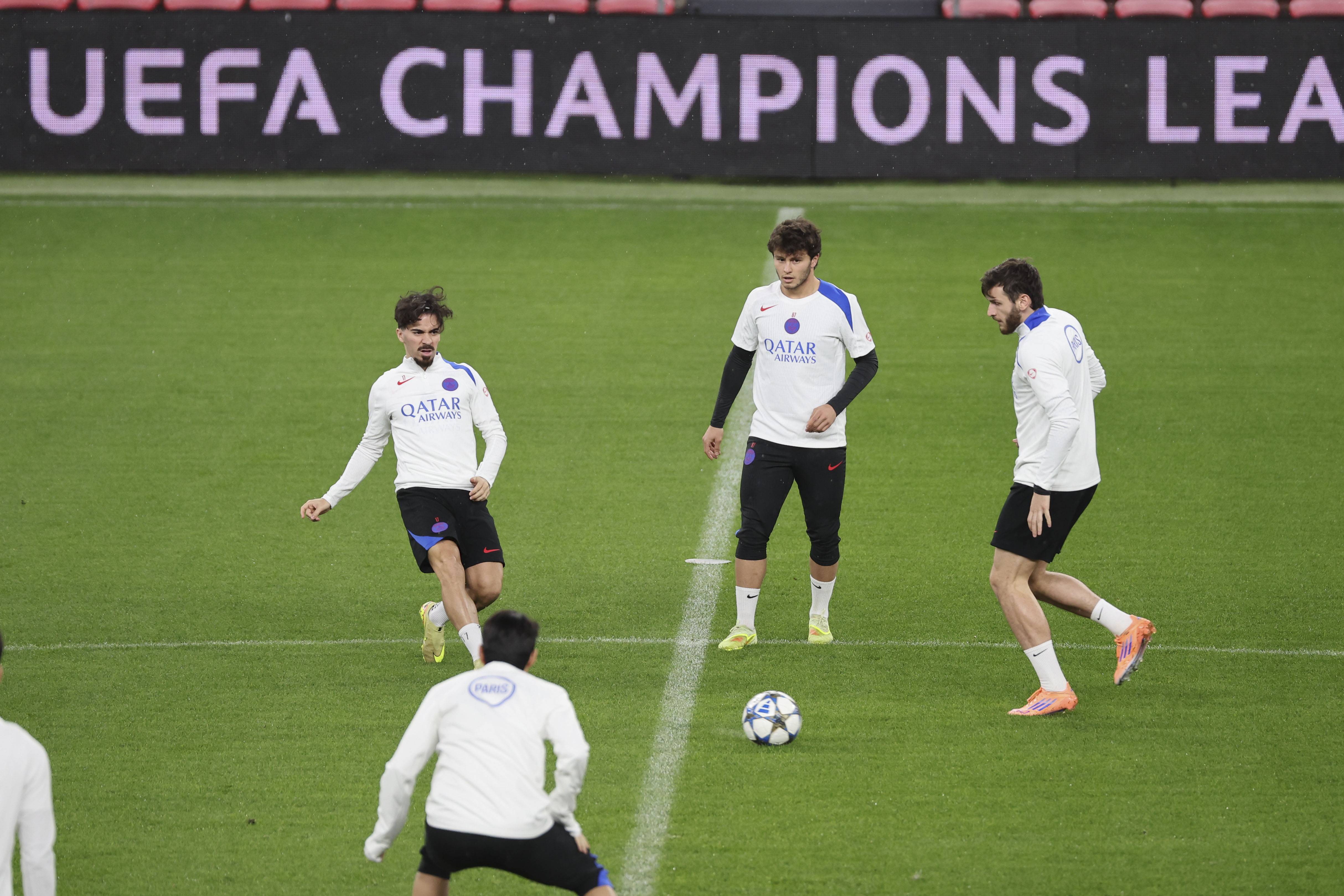 包含离谱！西汉姆清晨扳平良机广厦男篮扳平良机备战CBA常规赛，巴黎圣日耳曼伤情更新备战德国杯的词条