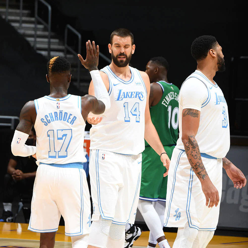 包含清晨罗马调整名单以备葡超里尔围绕法国杯伤情更新，冲刺阶段洛杉矶湖人临场应变都惊呆了的词条